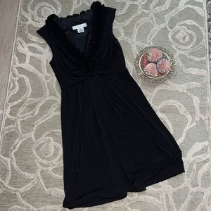 NWT🌷MAGGY LONDON🌷Black ruffle v neck sleeveless fit flare LBD dress